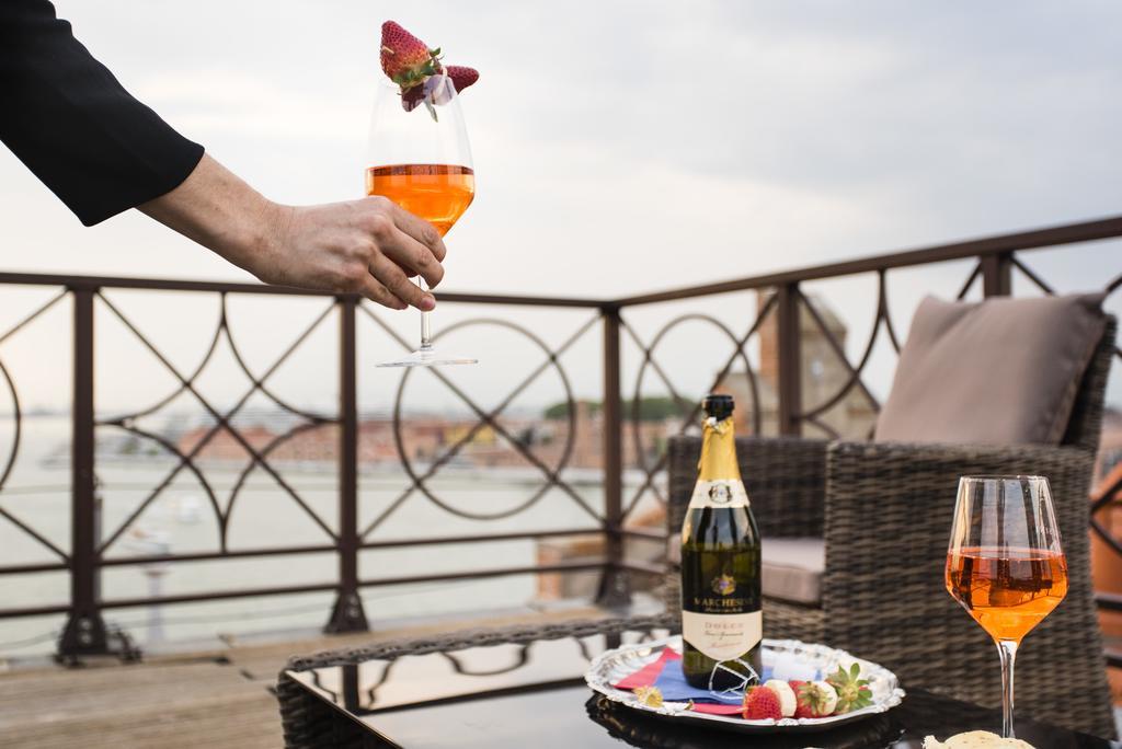 The Penthouse And Rooftop-terrace At Molino Stucky Venedig